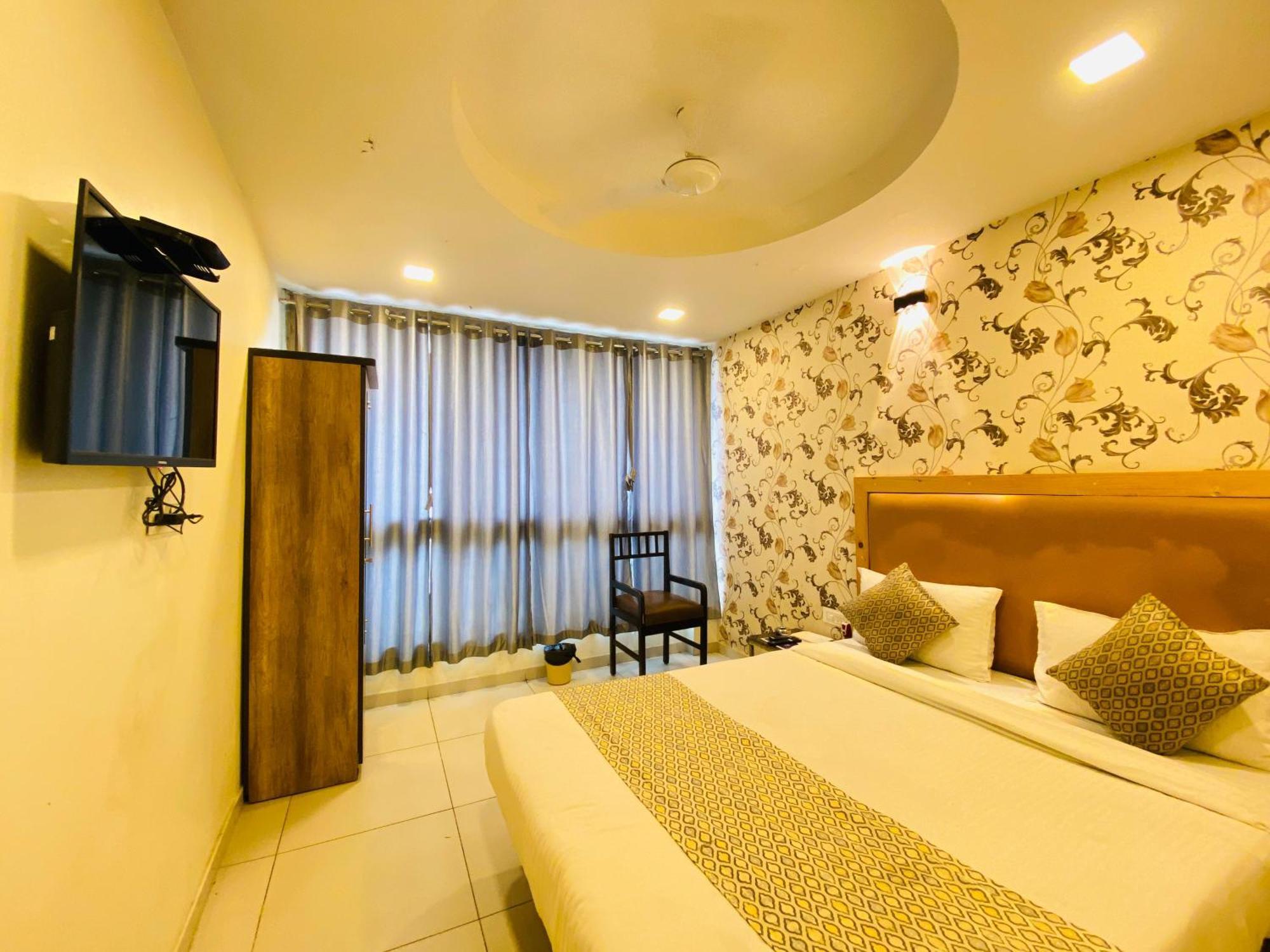 Hotel Alexa By Abc Ahmedabad Exterior foto