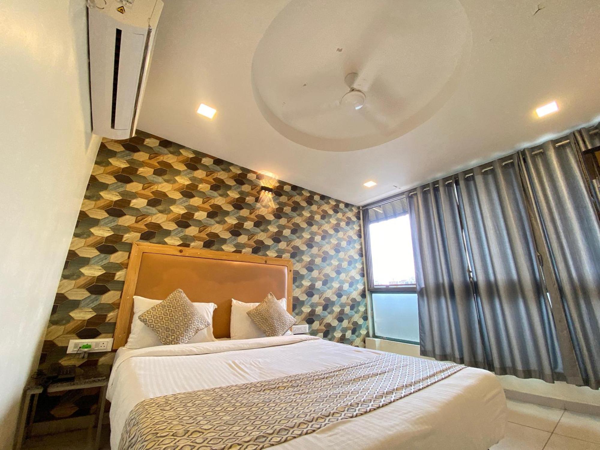 Hotel Alexa By Abc Ahmedabad Exterior foto